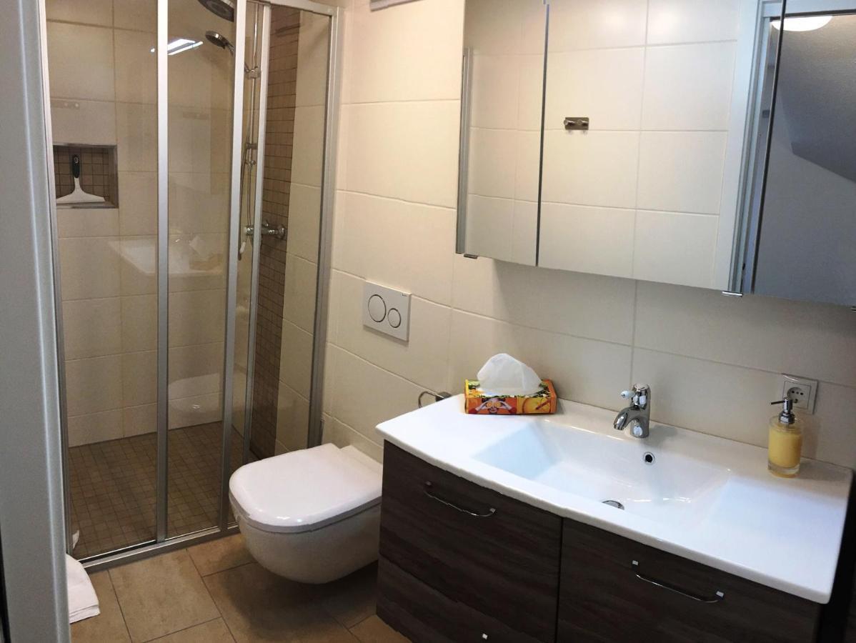 Haus Am Eck - Gaestehaus Und Appartements التوتينغ المظهر الخارجي الصورة